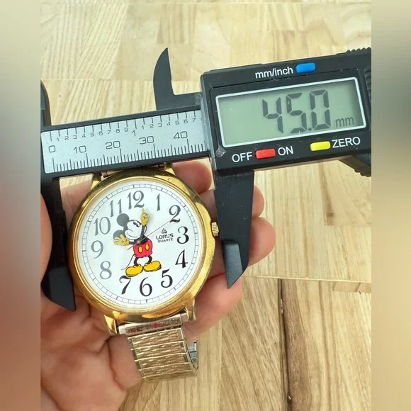 Vintage Lorus Disney Mickey Mouse moving arms watch NEW BATTERY Vintage Lorus Disney Mickey Mouse Watch Quartz Japan Movt  main image 2